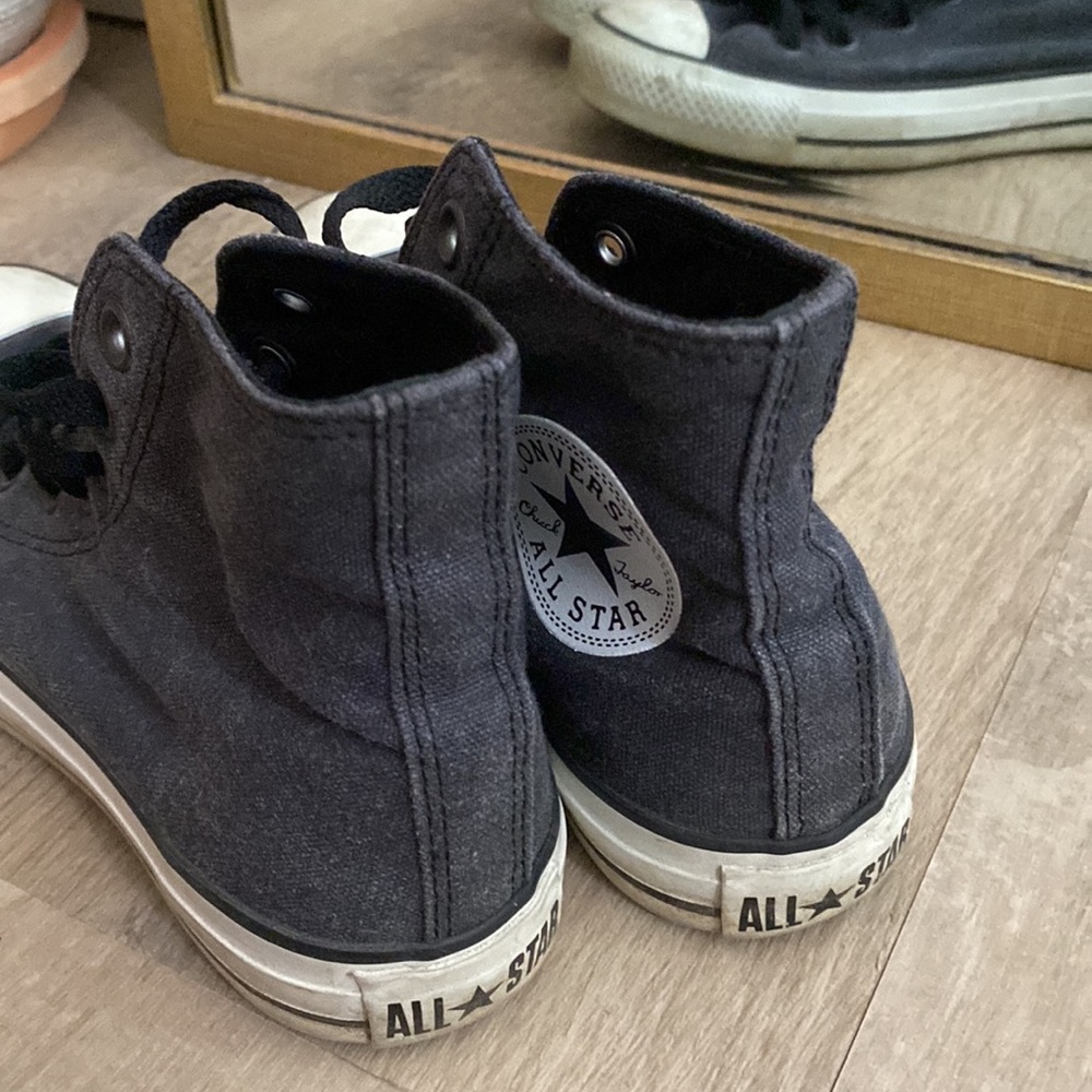 Unisex converse - Picture 2 of 6